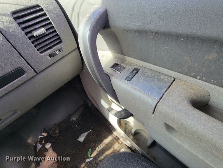 image for item LV9282 2013 Chevrolet Silverado 1500  Ext. Cab pickup truck