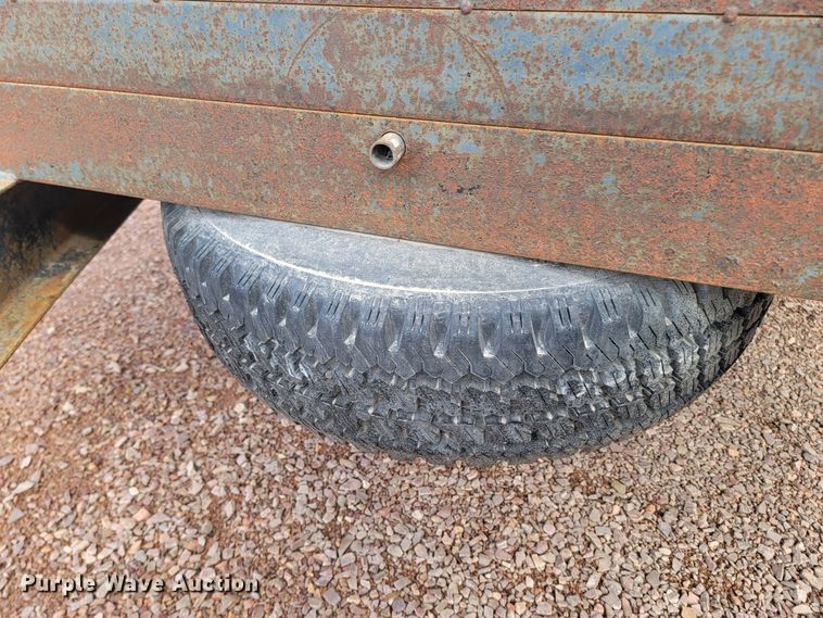 image for item LV9283 2000 Crab Point  equipment trailer