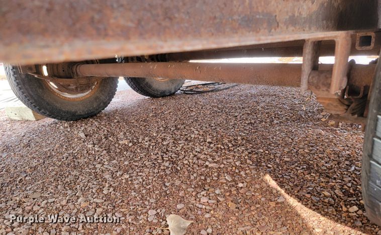 image for item LV9283 2000 Crab Point  equipment trailer