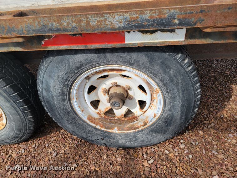 image for item LV9283 2000 Crab Point  equipment trailer