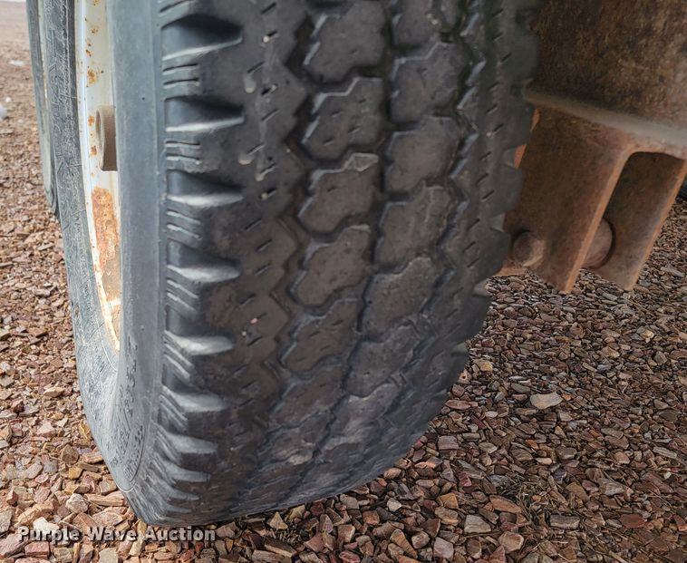 image for item LV9283 2000 Crab Point  equipment trailer