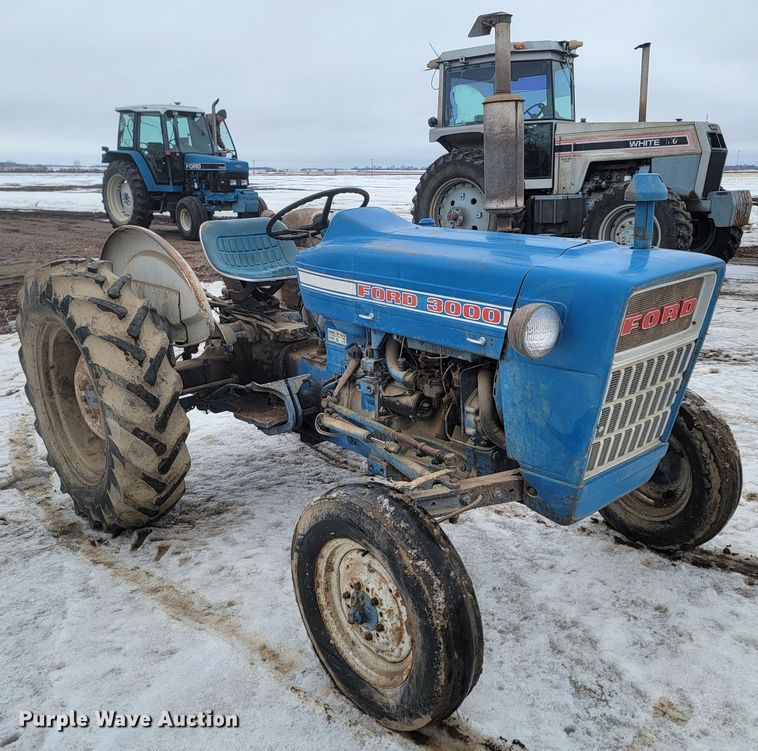 image for item LV9305 Ford 3000  tractor