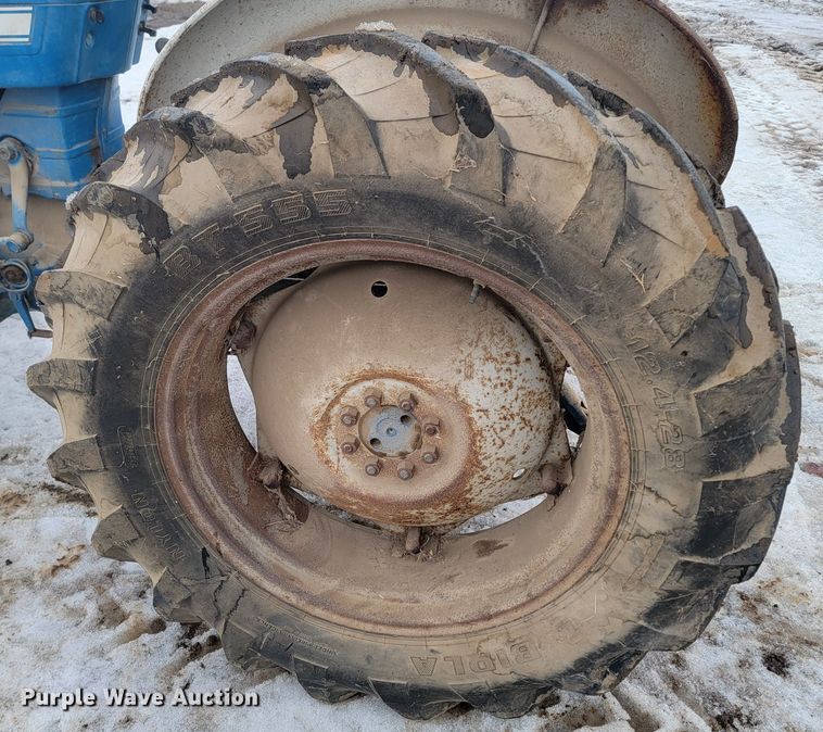 image for item LV9305 Ford 3000  tractor