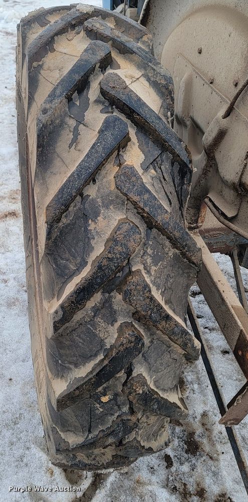 image for item LV9305 Ford 3000  tractor