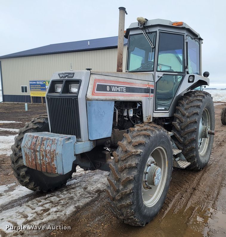 image for item LV9306 1989 White 100  MFWD tractor