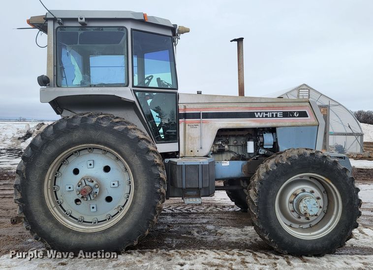 image for item LV9306 1989 White 100  MFWD tractor