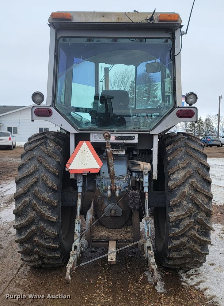 image for item LV9306 1989 White 100  MFWD tractor