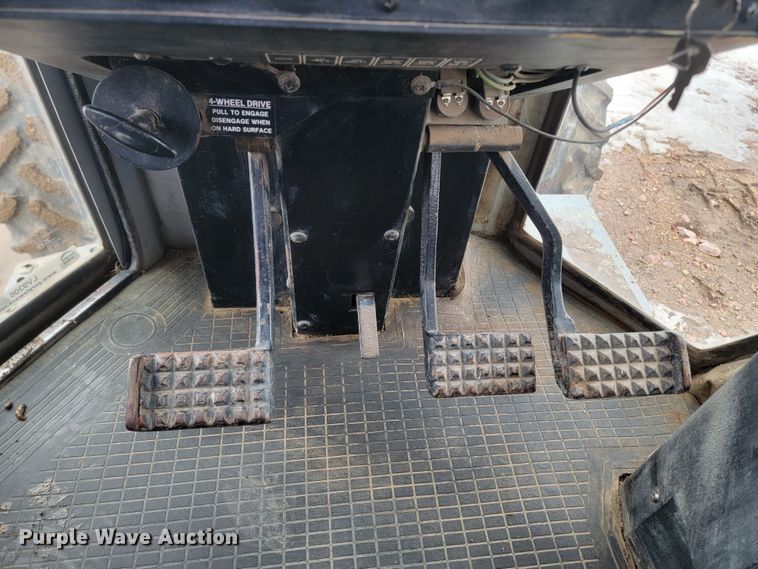 image for item LV9306 1989 White 100  MFWD tractor