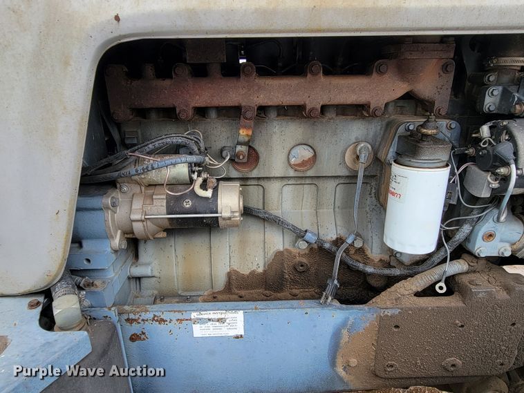 image for item LV9306 1989 White 100  MFWD tractor