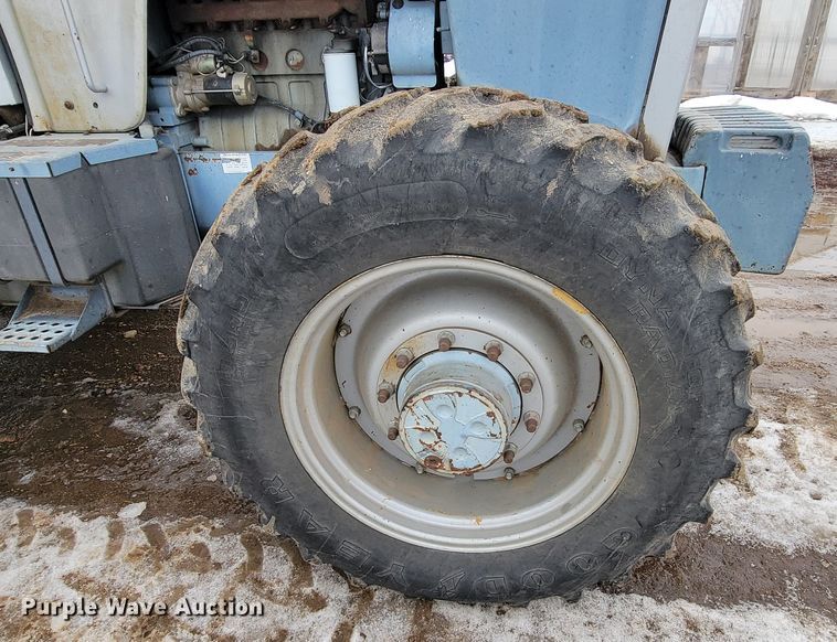 image for item LV9306 1989 White 100  MFWD tractor