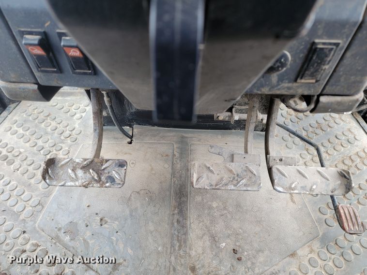 image for item LV9307 Ford 7740  tractor