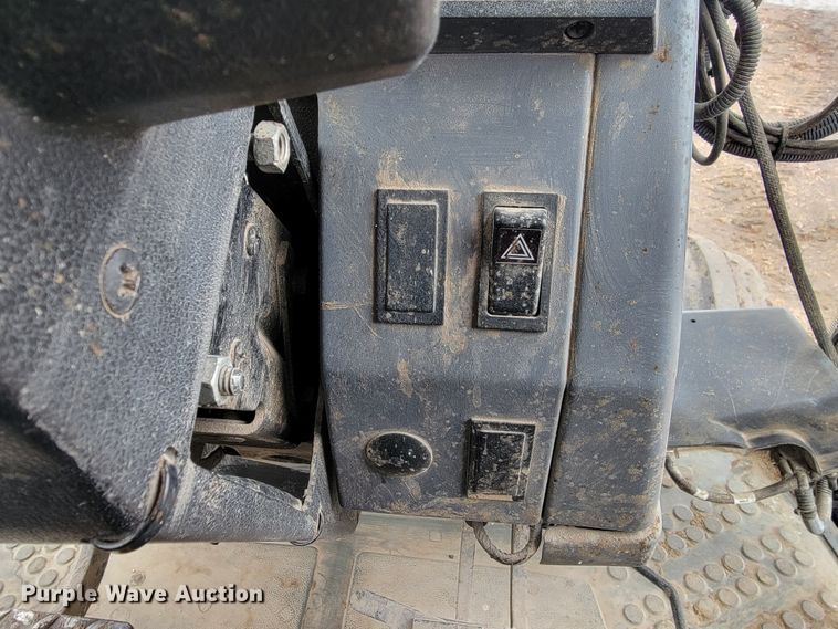 image for item LV9307 Ford 7740  tractor