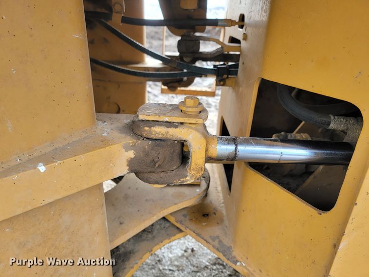 image for item LV9311 1997 Dresser 510C  wheel loader