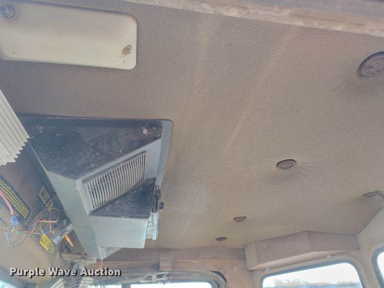 image for item LV9311 1997 Dresser 510C  wheel loader