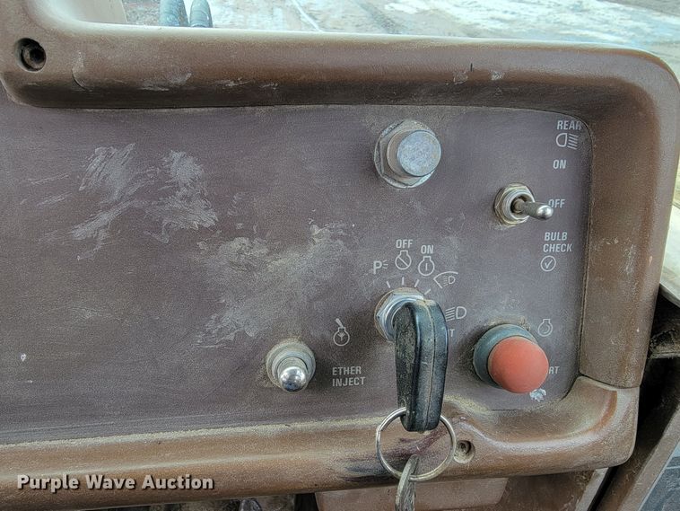 image for item LV9311 1997 Dresser 510C  wheel loader