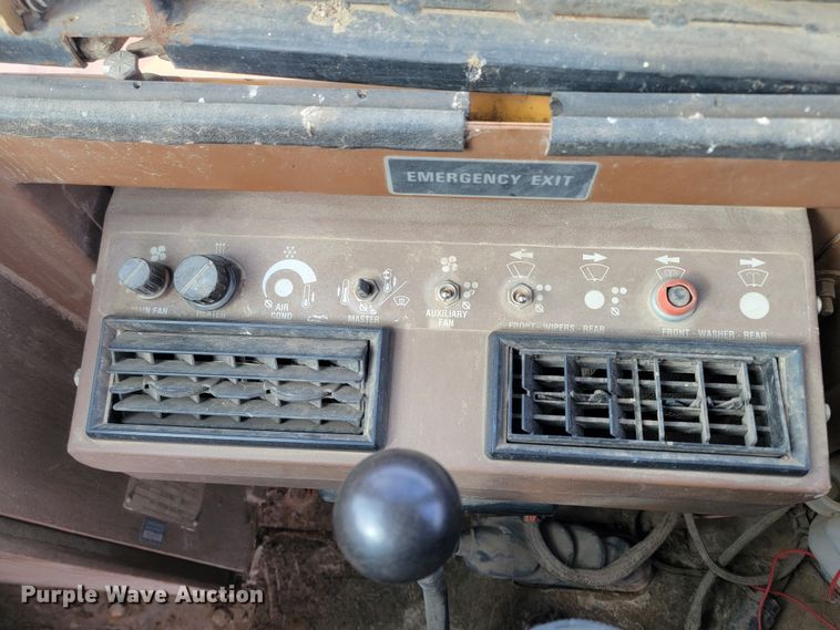 image for item LV9311 1997 Dresser 510C  wheel loader