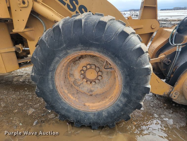 image for item LV9311 1997 Dresser 510C  wheel loader