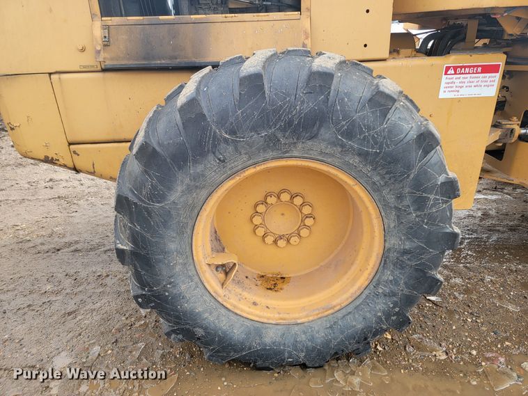 image for item LV9311 1997 Dresser 510C  wheel loader