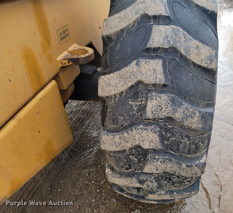 image for item LV9311 1997 Dresser 510C  wheel loader