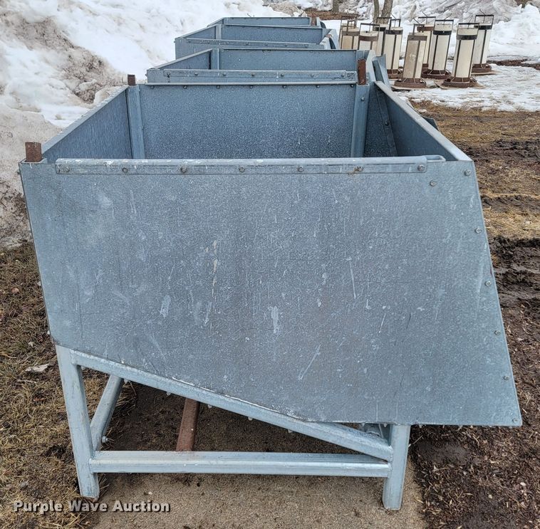 image for item LV9319 (4) bulk bins