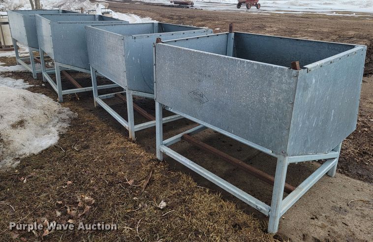 image for item LV9319 (4) bulk bins