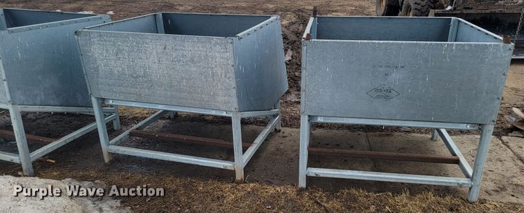 image for item LV9319 (4) bulk bins