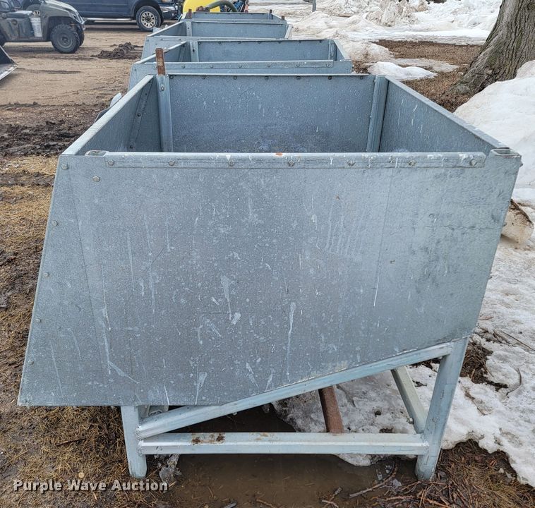 image for item LV9319 (4) bulk bins