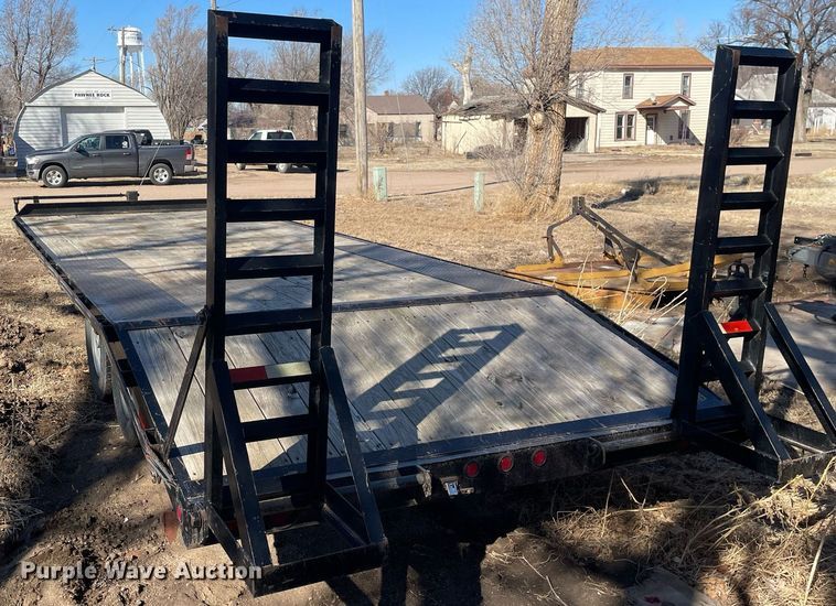 image for item MA9958 2008 Diamond T  equipment trailer