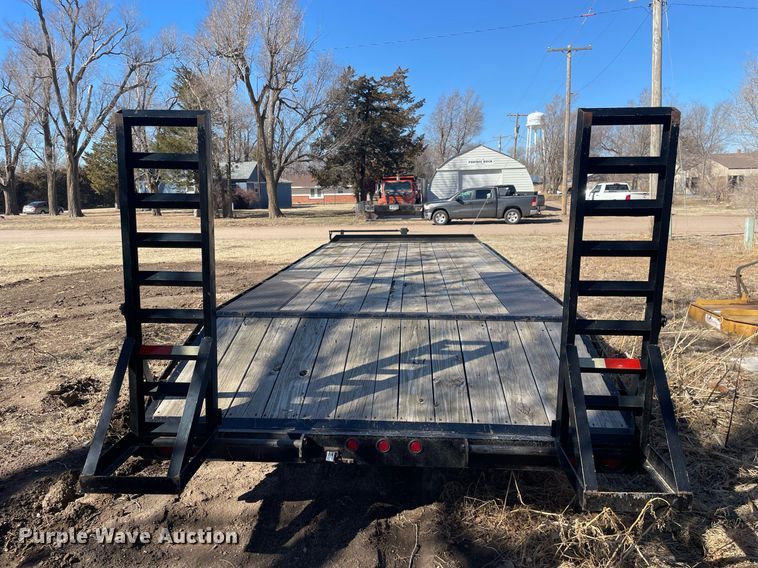 image for item MA9958 2008 Diamond T  equipment trailer