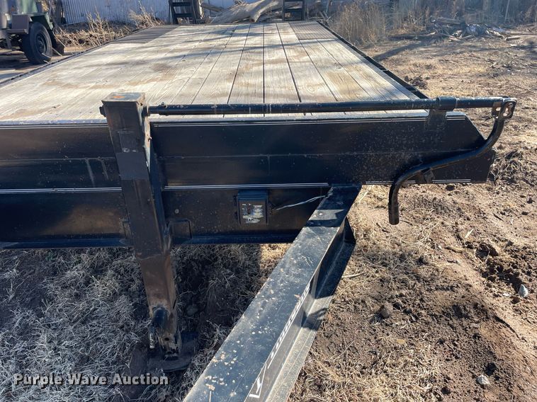 image for item MA9958 2008 Diamond T  equipment trailer