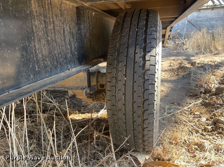 image for item MA9958 2008 Diamond T  equipment trailer