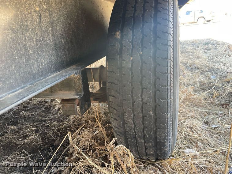 image for item MA9958 2008 Diamond T  equipment trailer