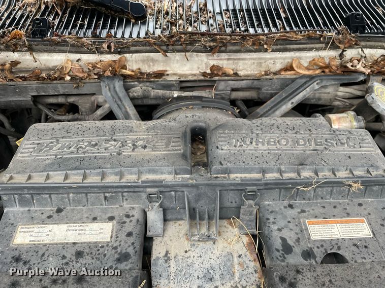 image for item MB9022 2000 Ford E450 Super Duty  ambulance