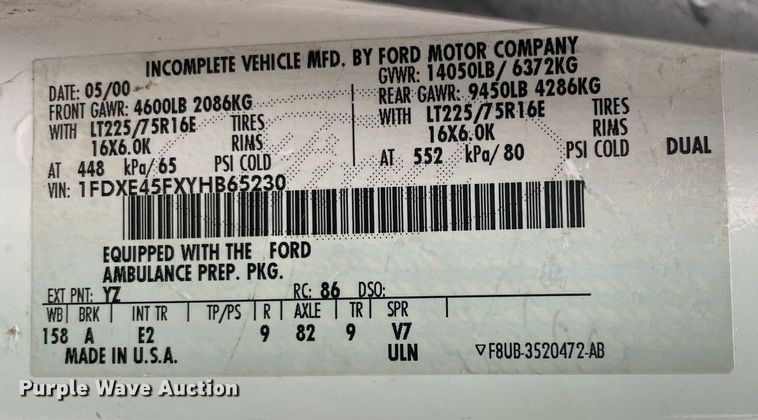 image for item MB9022 2000 Ford E450 Super Duty  ambulance