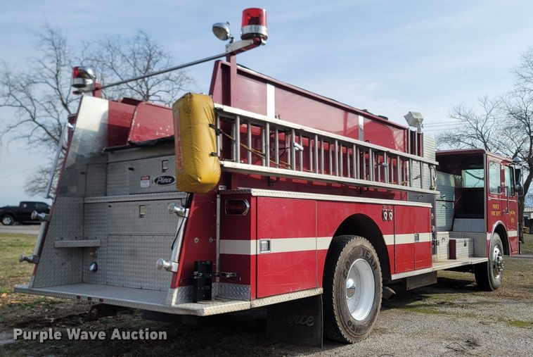 image for item MB9831 1981 Oshkosh V-1624M SPCL  pumper fire truck