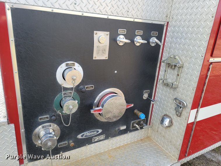 image for item MB9831 1981 Oshkosh V-1624M SPCL  pumper fire truck