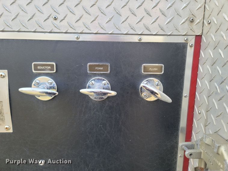 image for item MB9831 1981 Oshkosh V-1624M SPCL  pumper fire truck