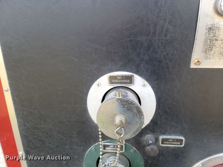 image for item MB9831 1981 Oshkosh V-1624M SPCL  pumper fire truck