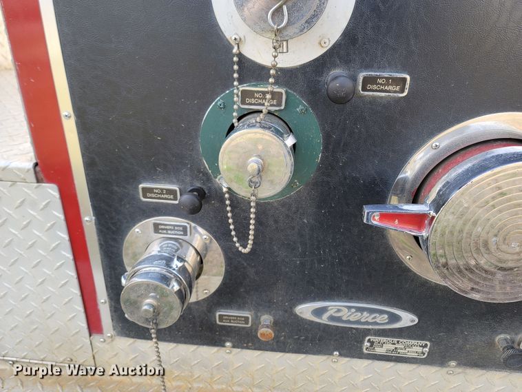 image for item MB9831 1981 Oshkosh V-1624M SPCL  pumper fire truck