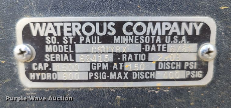 image for item MB9831 1981 Oshkosh V-1624M SPCL  pumper fire truck