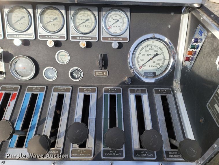 image for item MB9831 1981 Oshkosh V-1624M SPCL  pumper fire truck