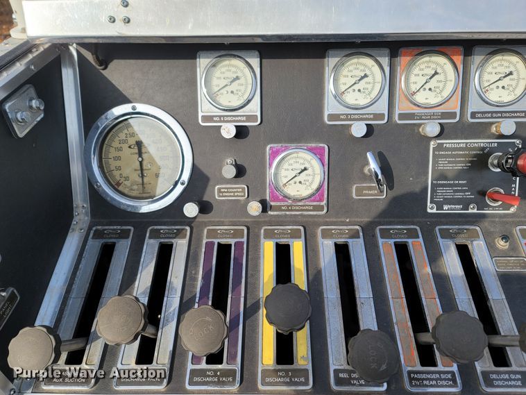 image for item MB9831 1981 Oshkosh V-1624M SPCL  pumper fire truck