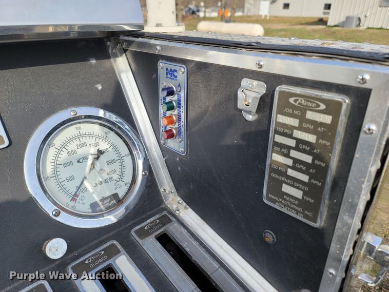 image for item MB9831 1981 Oshkosh V-1624M SPCL  pumper fire truck