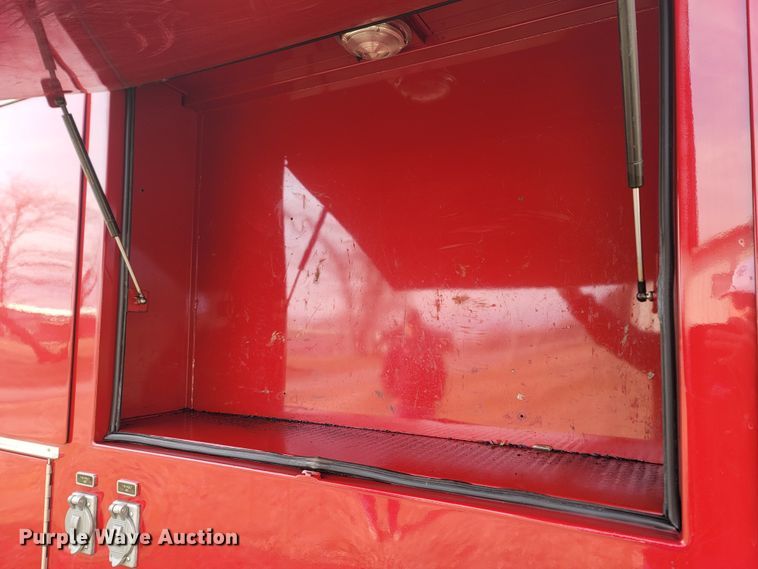 image for item MB9831 1981 Oshkosh V-1624M SPCL  pumper fire truck