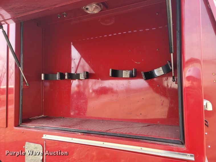 image for item MB9831 1981 Oshkosh V-1624M SPCL  pumper fire truck