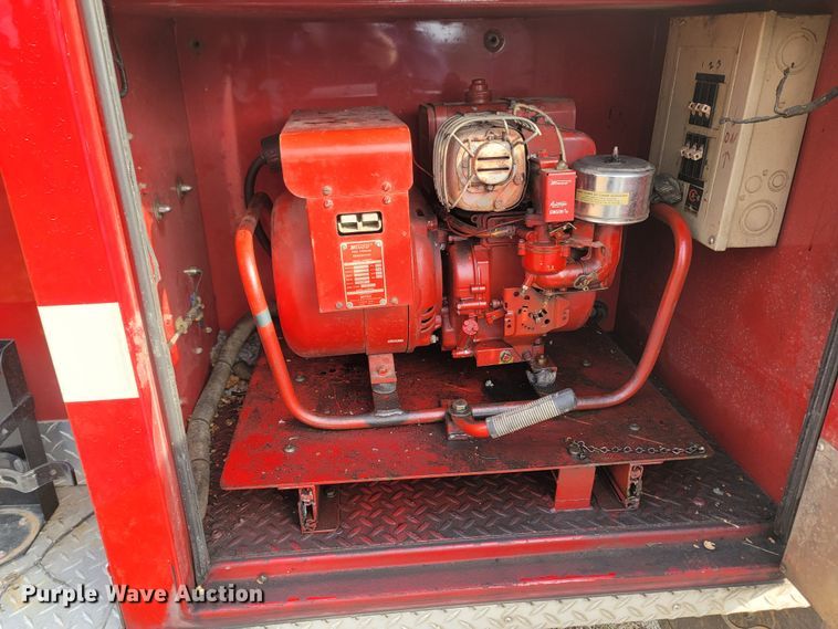 image for item MB9831 1981 Oshkosh V-1624M SPCL  pumper fire truck