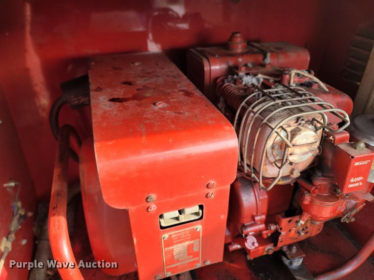 image for item MB9831 1981 Oshkosh V-1624M SPCL  pumper fire truck