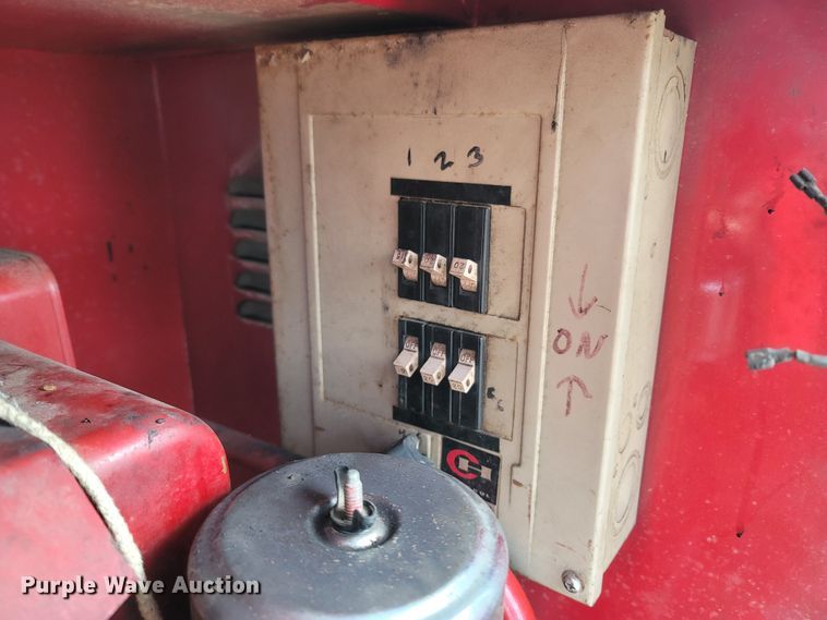 image for item MB9831 1981 Oshkosh V-1624M SPCL  pumper fire truck