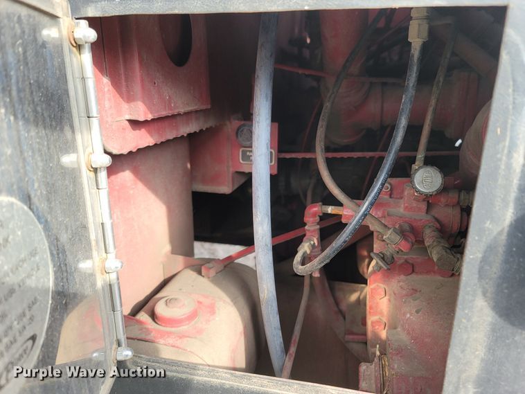 image for item MB9831 1981 Oshkosh V-1624M SPCL  pumper fire truck