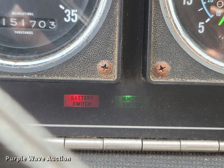 image for item MB9831 1981 Oshkosh V-1624M SPCL  pumper fire truck